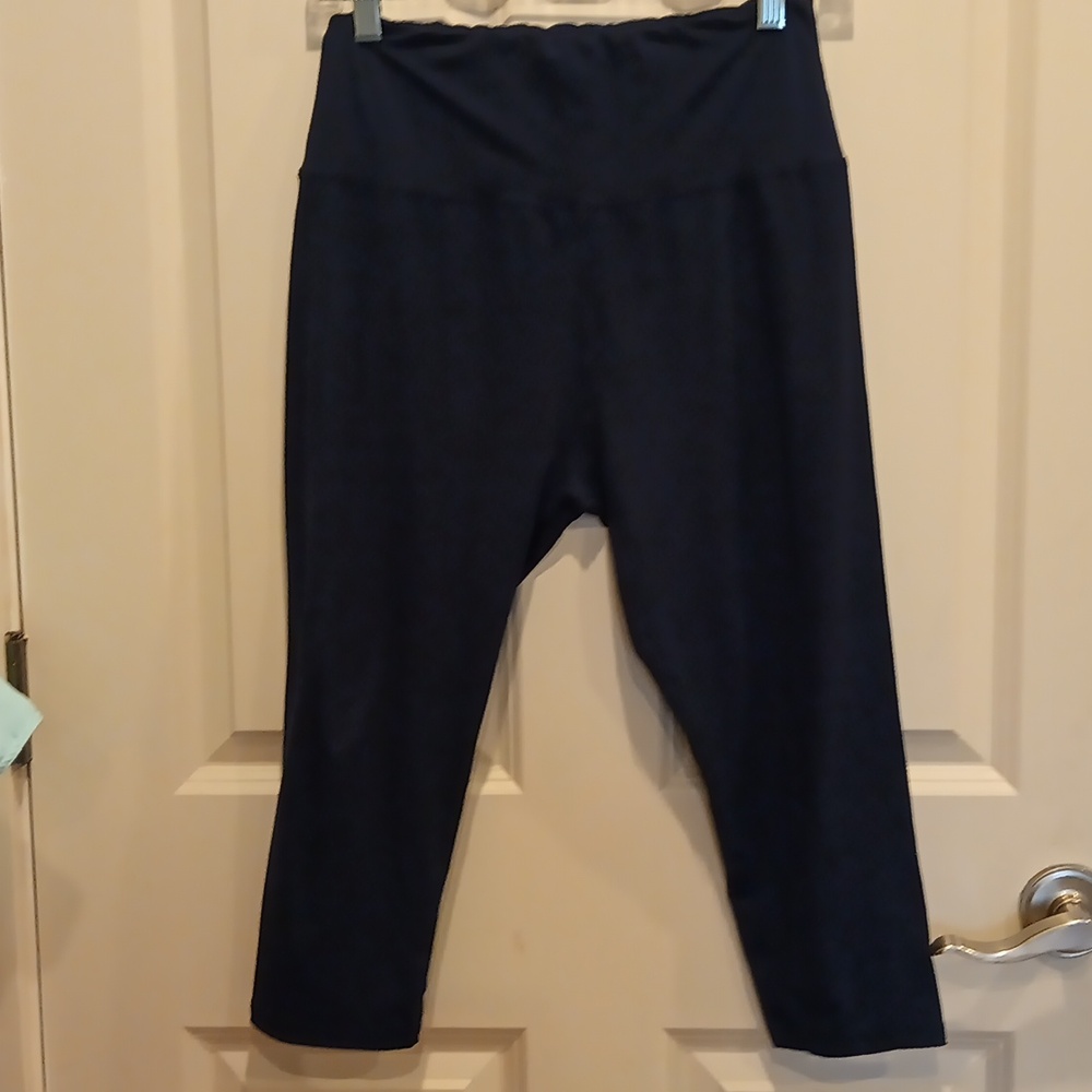 Capris - Picture 3 of 4